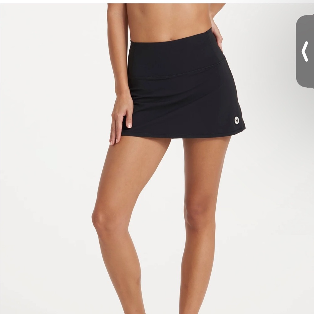 NWOT Vuori Volley Skort size M